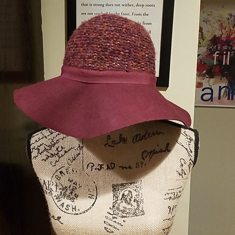 Anthropologie Santelli Francesca Burgendy Hat NWT